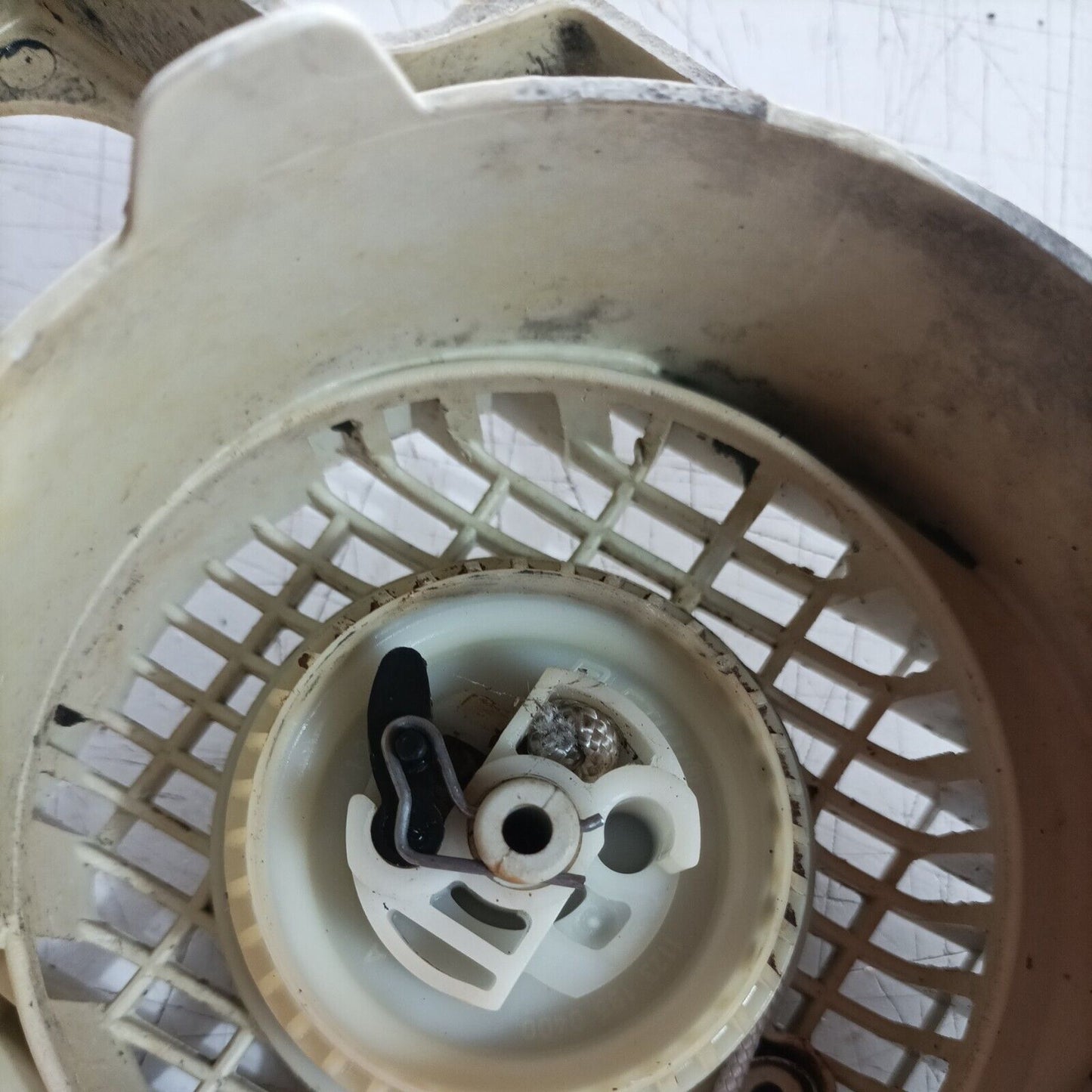 COPERCHIO avviamento AUTOAVVOLGENTE PER MOTOSEGA STIHL 018/MS 170 180 017 usato