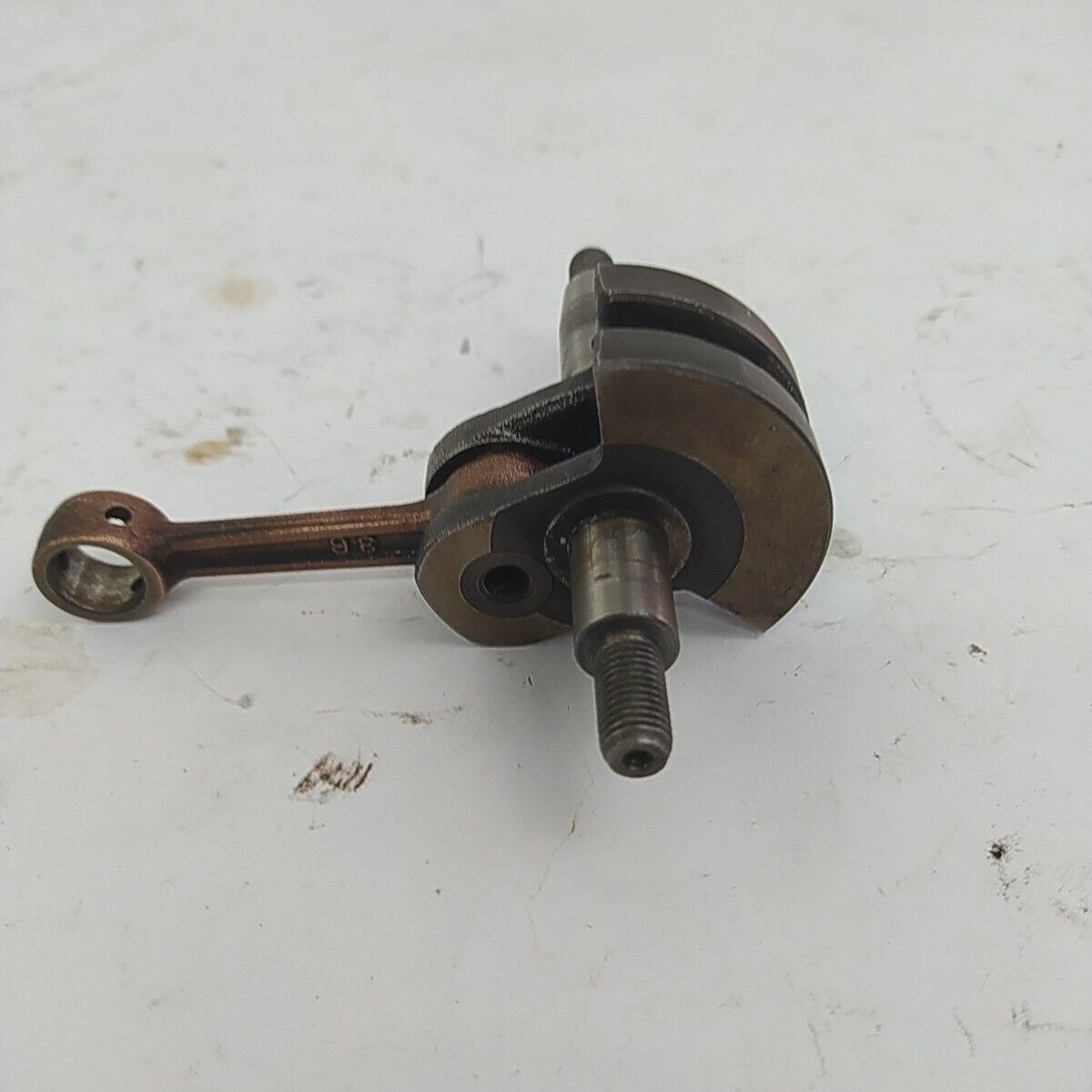 ricambio ALBERO MOTORE biella usato per decespugliatore KAWASAKI TD 33