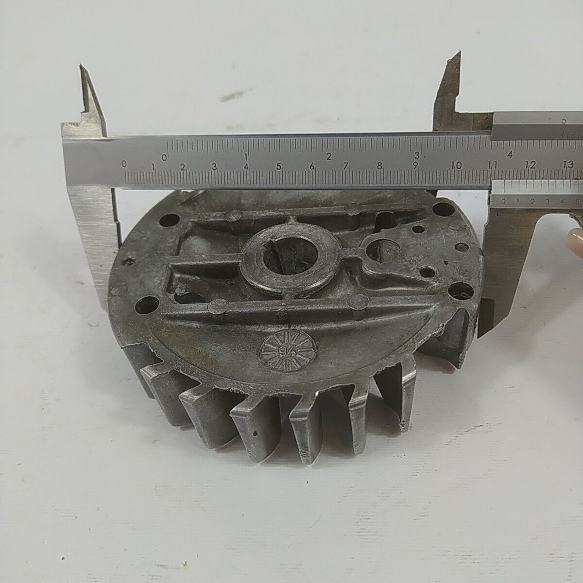 Ricambio VOLANO MAGNETICO DI AVVIAMENTO START per motosega CASTOR CP 700 usato
