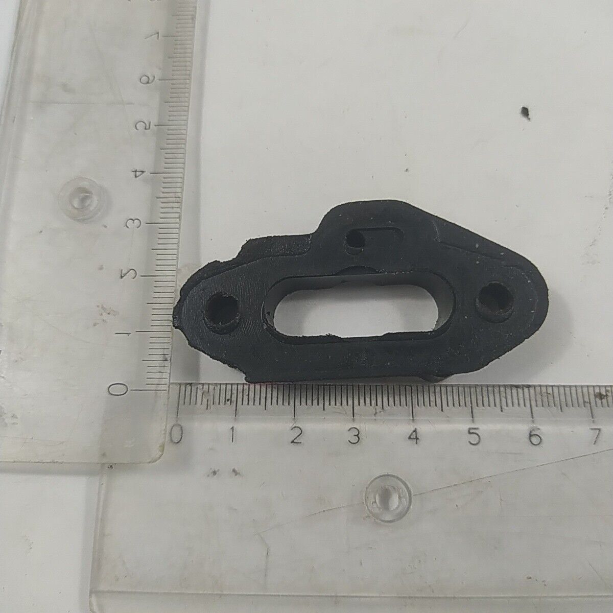 Ricambi FLANGIA COLLETTORE CARBURATORE PER MOTOSEGA MCCULLOCH PRO MAC 555 usati