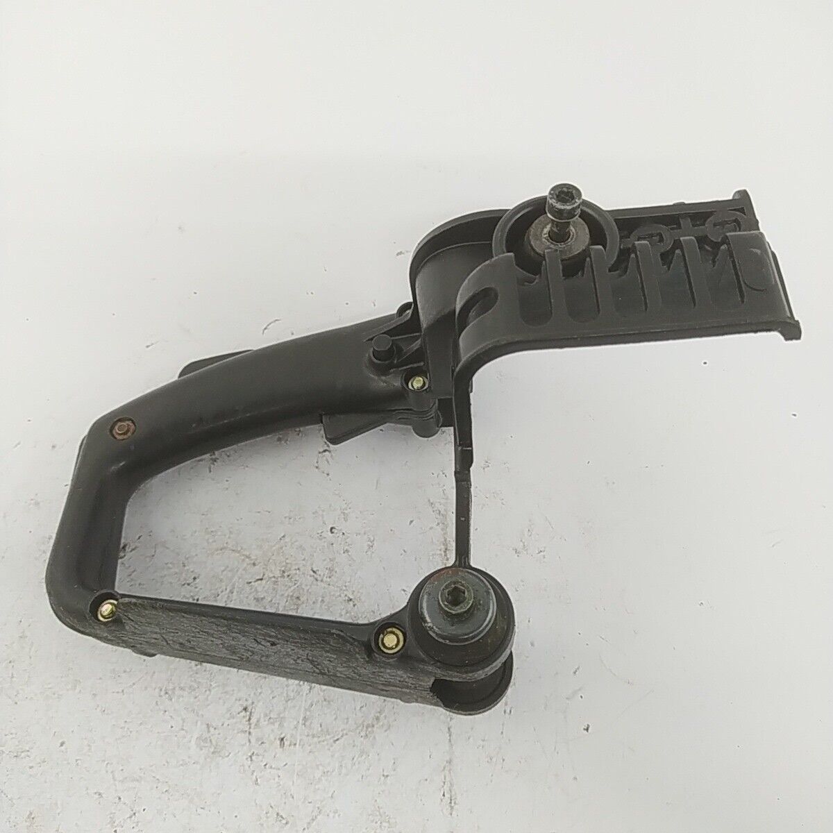 Ricambi IMPUGNATURA MANIGLIA manico COMANDI usati per motosega ALPINA  prof 70 s