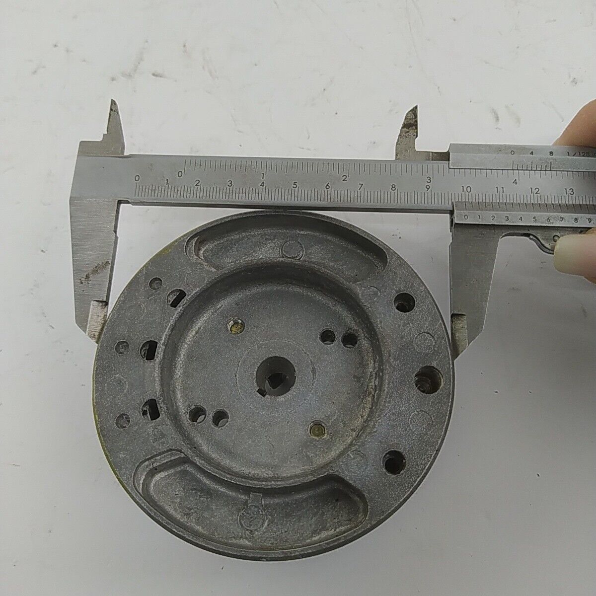 Ricambio usato VOLANO MAGNETICO DI AVVIAMENTO per MOTOSEGA Echo 330 EVL