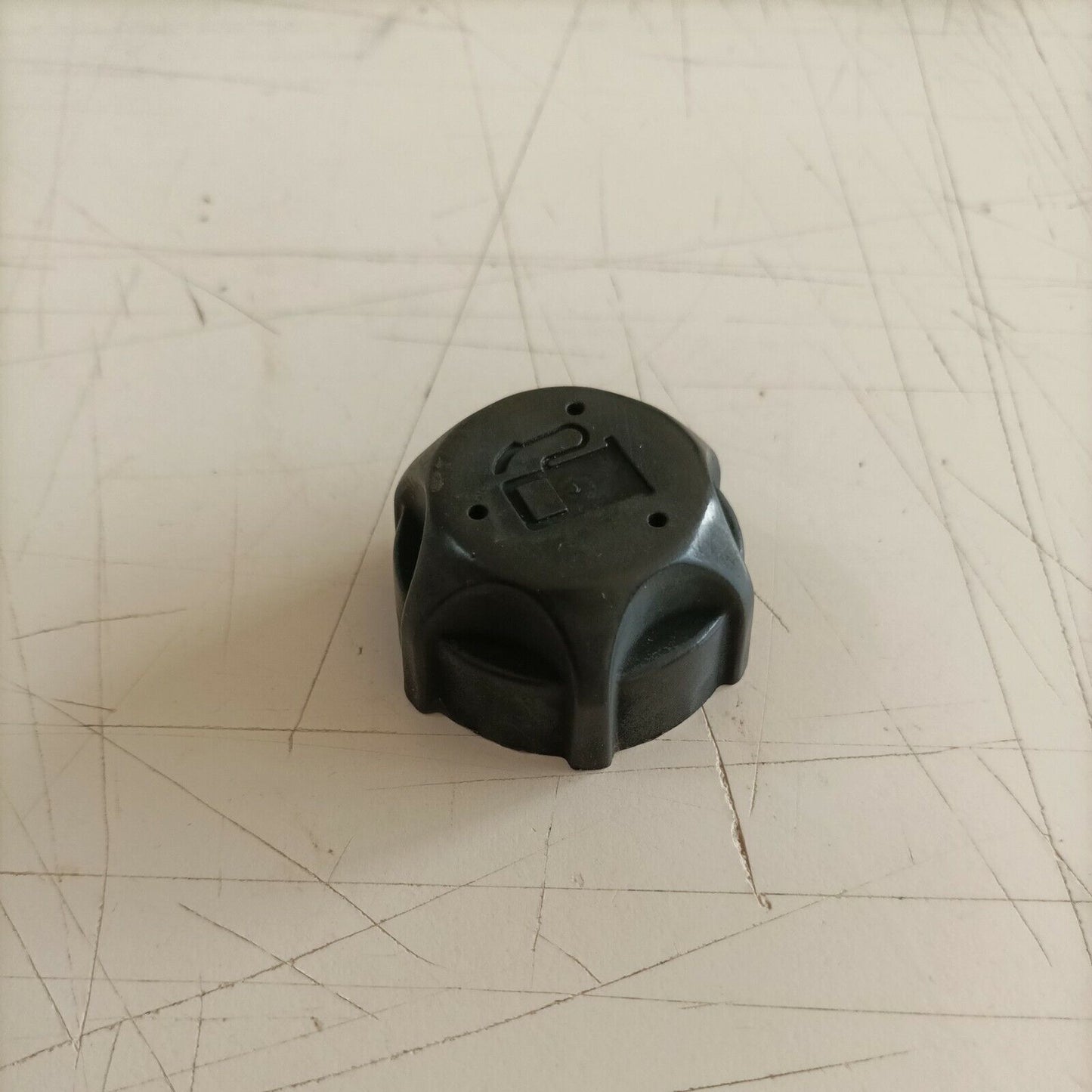 TAPPO SERBATOIO CARBURANTE BRIGGS & STRATTON XC 09d02 2954 b1 06112921 usato