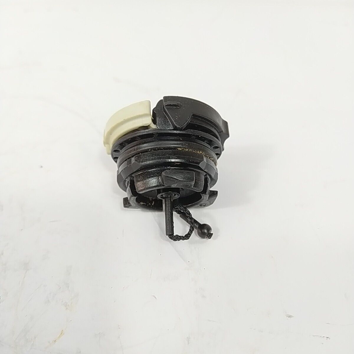 TAPPO SERBATOIO carburante MISCELA STIHL PER MOTOSEGA MS 150 TC ricambi usati
