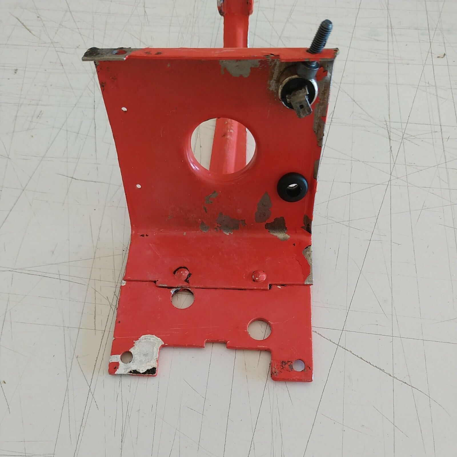 MANIGLIA INFERIORE IMPUGNATURA MANICO PER MOTOSEGA ALPINA 70 CASTOR 70