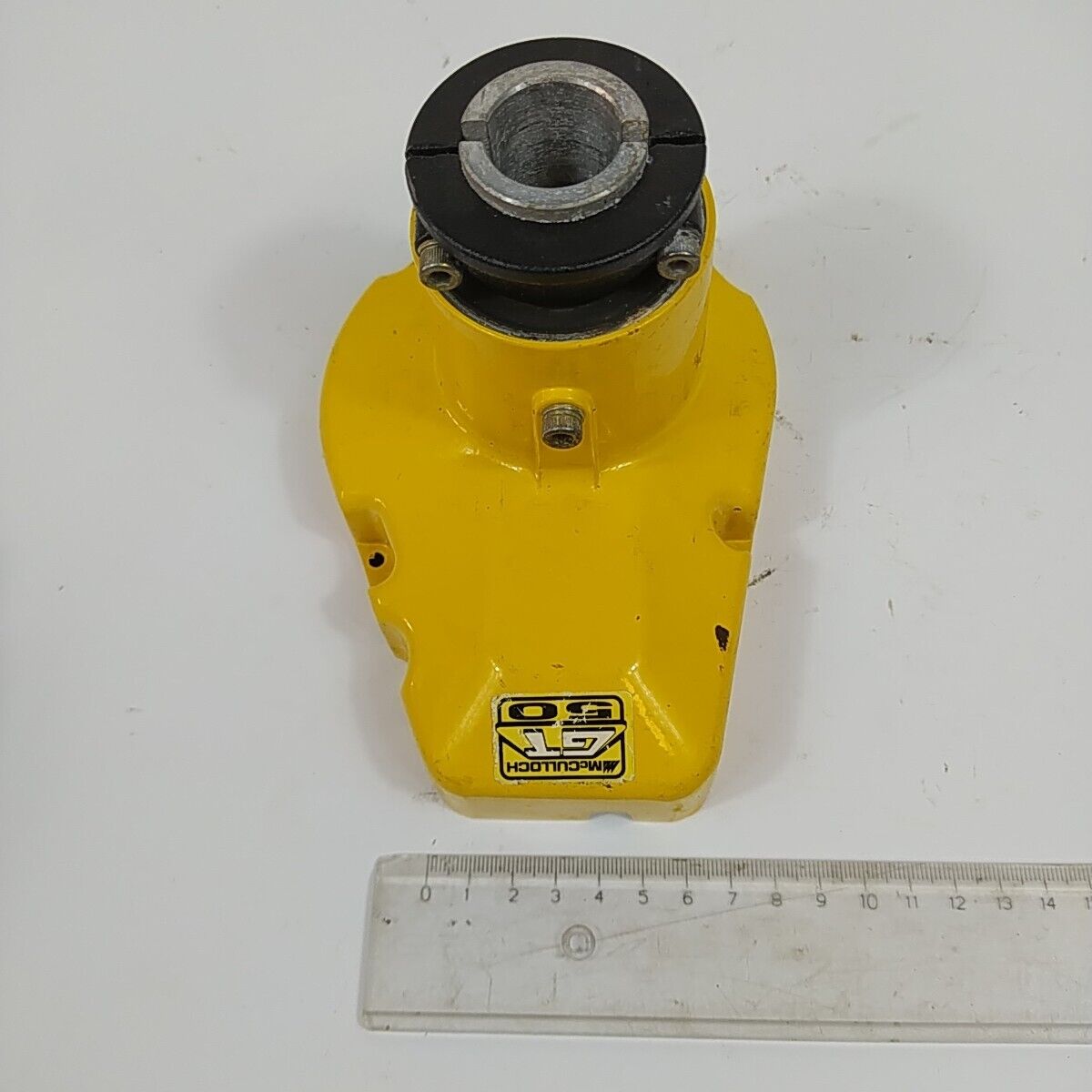 Ricambio SUPPORTO CAMPANA FRIZIONE usato DECESPUGLIATORE MCCULLOCH GT 50