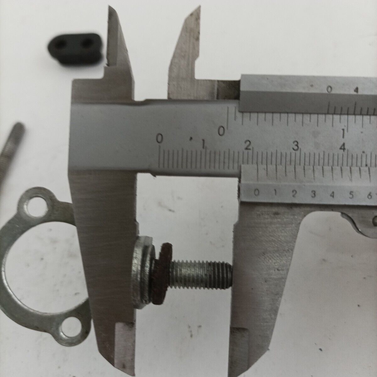 Ricambio SUPPORTO CARBURATORE E FILTRO ARIA MOTOSEGA HOMELITE XL - 12 usato