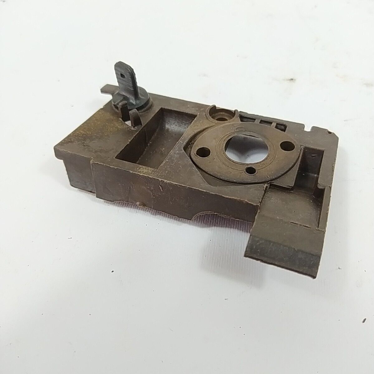 FLANGIA COLLETTORE CARBURATORE per motosega OLEOMAC 240 ricambi usati