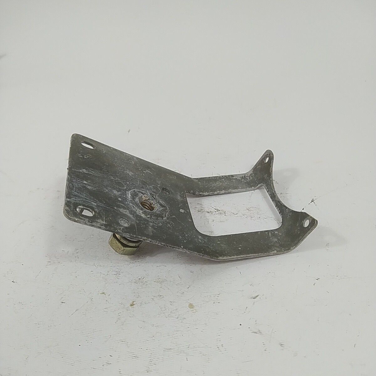 Ricambio per decespugliatore ECHO RM - 380 STAFFA SUPPORTO MOTORE A ZAINO usato