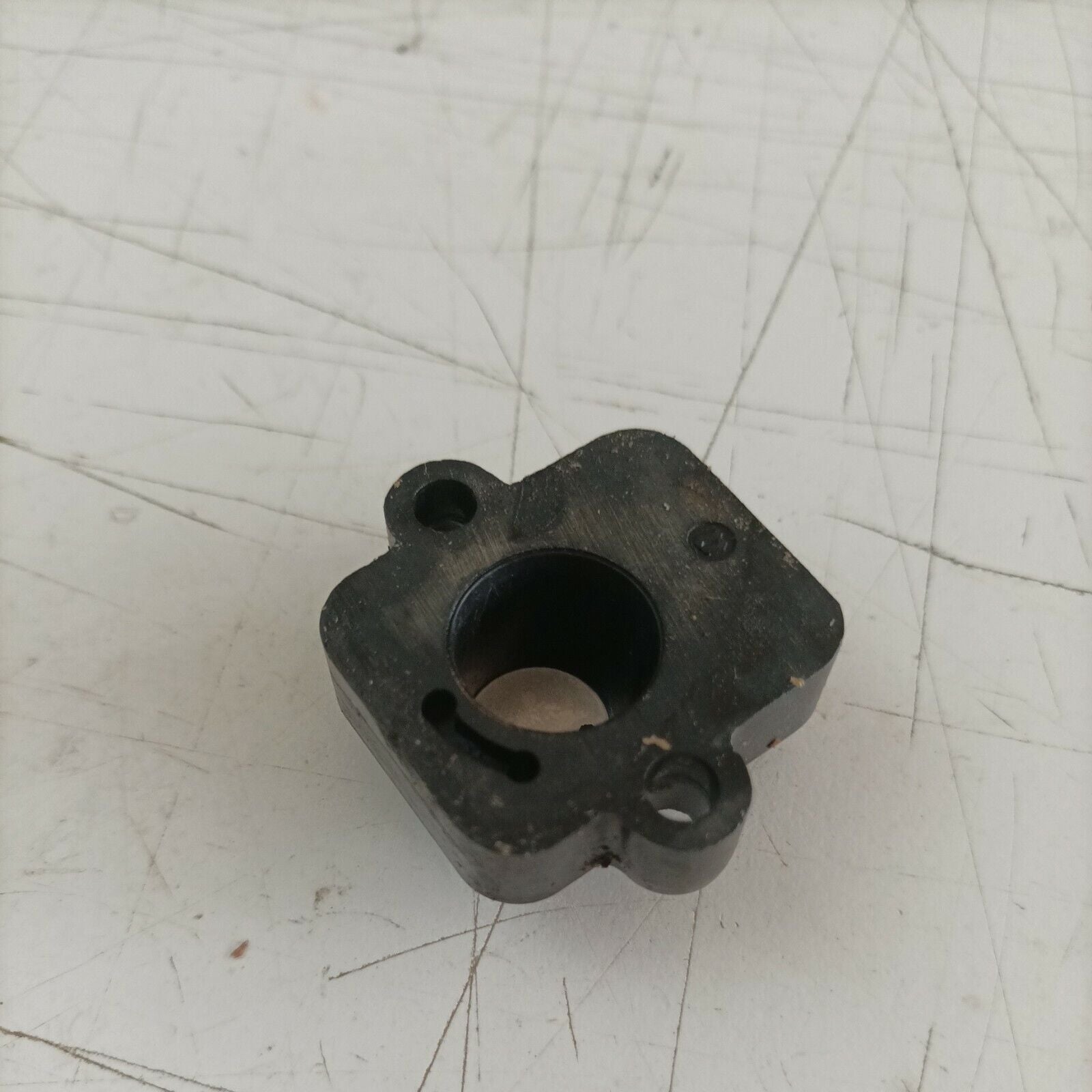 pacco lamellare CARBURATORE COLLETTORE FLANGIA PER MOTOSEGA EFCO 134 usato