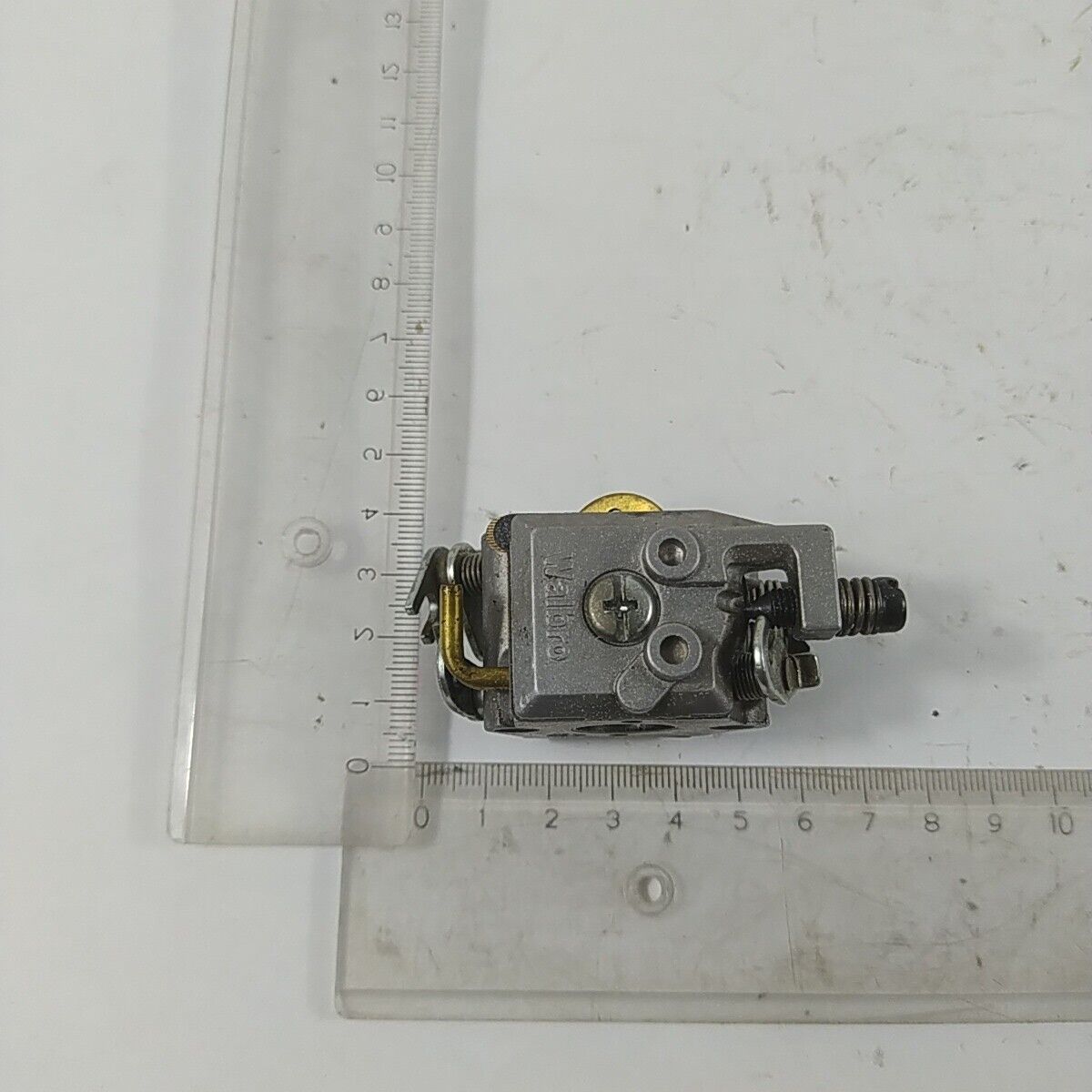 Ricambi per DECESPUGLIATORE HUSQVARNA 39 R usati CARBURATORE WALBRO WT 235