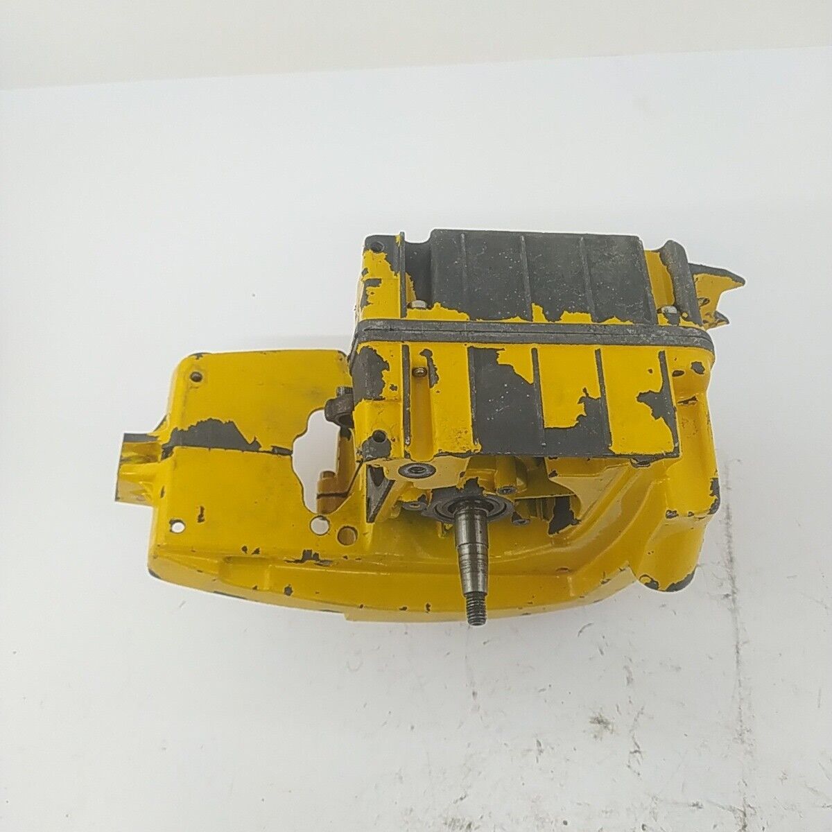 ricambio CARTER BASAMENTO ALBERO MOTORE Per motosega ALPINA PROF 70 usati