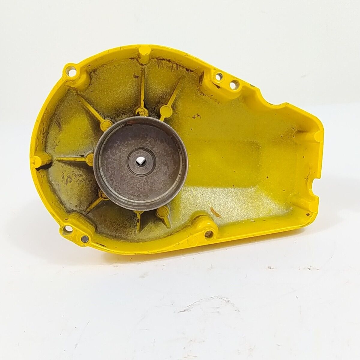 Ricambio SUPPORTO CAMPANA FRIZIONE usato DECESPUGLIATORE MCCULLOCH GT 50