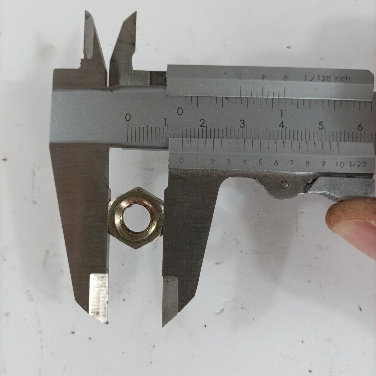 DADO VITE ALBERO MOTORE per DECESPUGLIATORE BLUE BIRD ZANE' ZM  27 ricambi usati