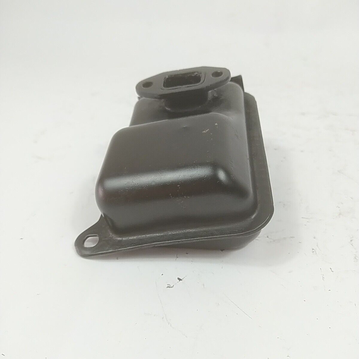 Ricambi per motosega STIHL 08 S MARMITTA SILENZIATORE TERMINALE DI SCARICO usati