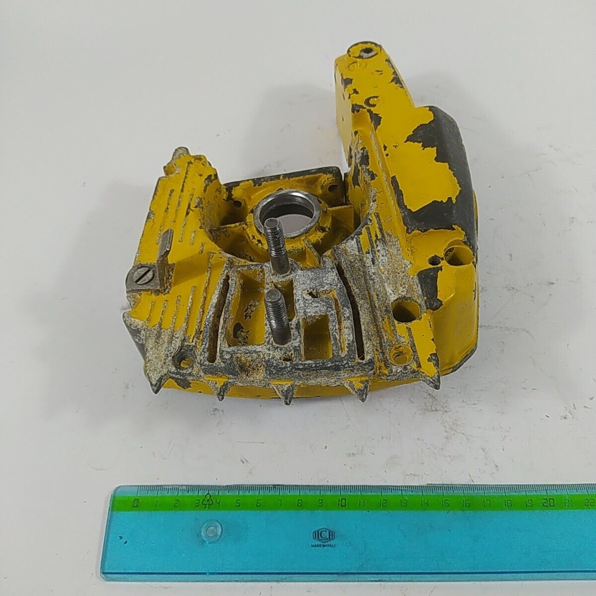 ricambio CARTER BASAMENTO ALBERO MOTORE lato frizione motosega ALPINA p 70 usati