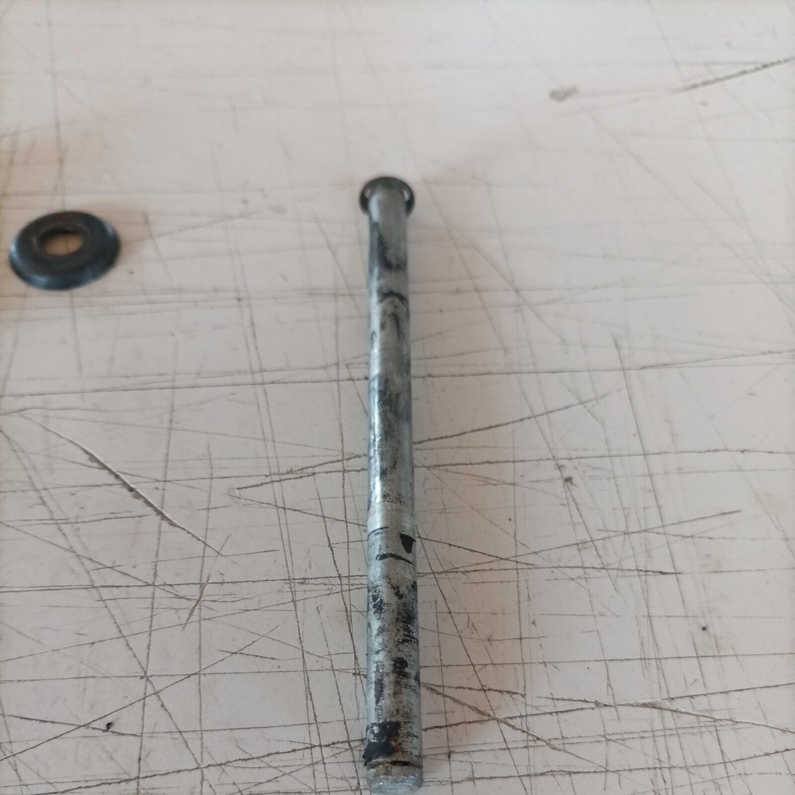 MOTOSEGA OLEO MAC 945 A SUPPORTO maniglia ANTIVIBRAZIONE ricambi usati