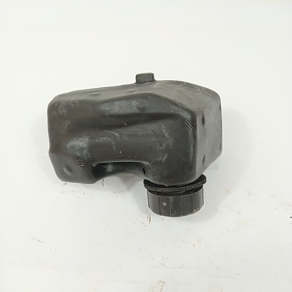 serbatoio CARBURANTE E TAPPO PER MOTOSEGA POULAN 2000 2.0 C.I ricambi usati