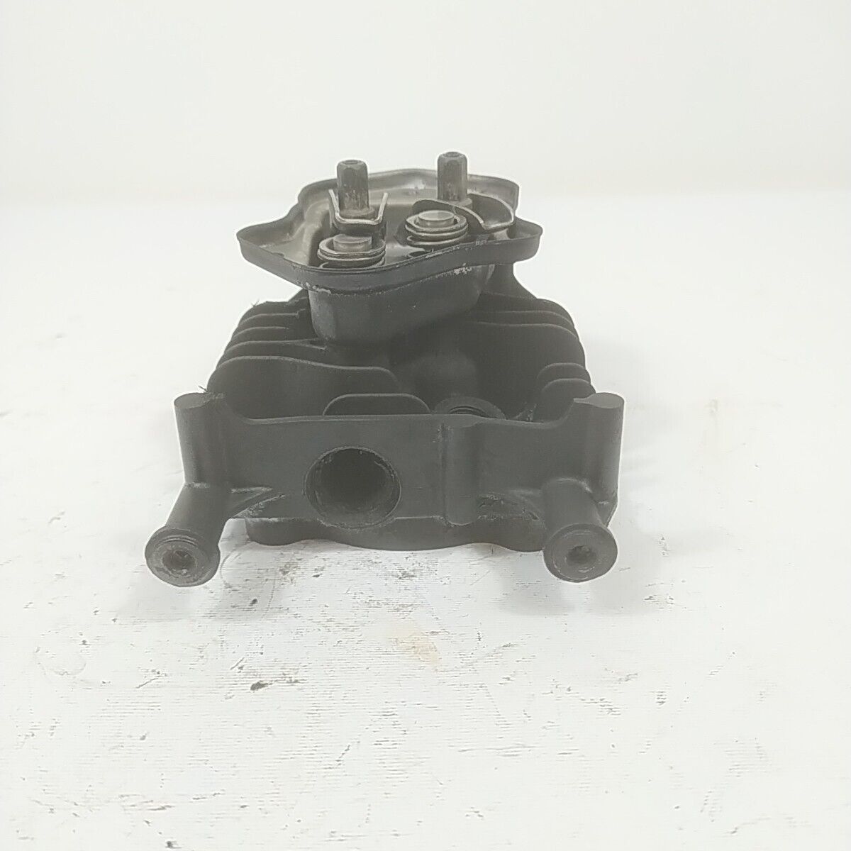Ricambio TESTATA CILINDRO MOTORE per tosaerba Briggs & Stratton 675 EXi usato