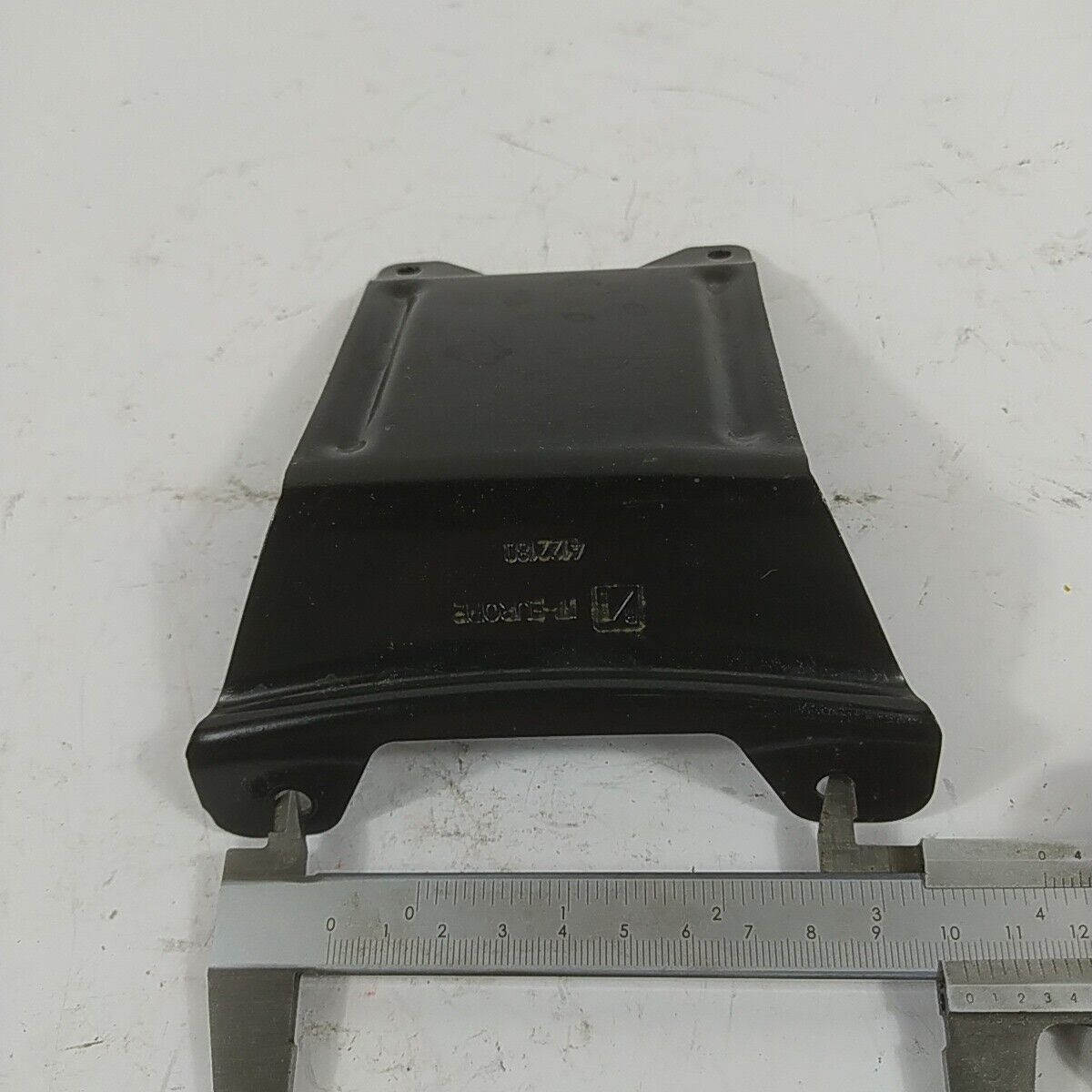 ricambio STAFFA SERBATOIO BENZINA Per motosega ALPINA PROF 70 usato cod. 4122180