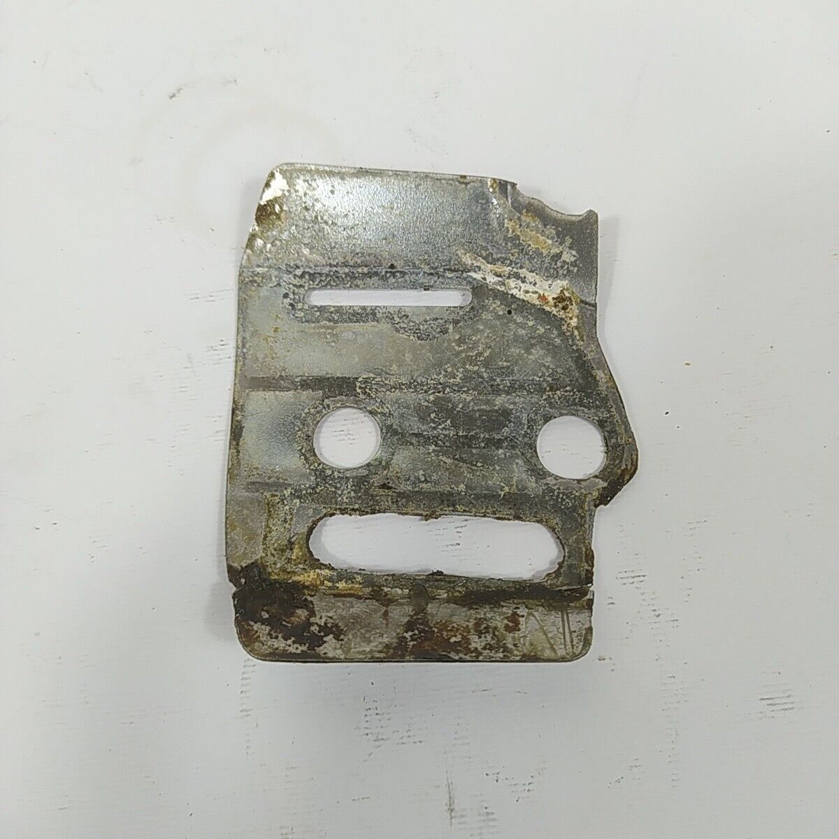 Ricambio per motosega OLEO-MAC 350 PIASTRINA REGISTRO E BARRA CATENA usato