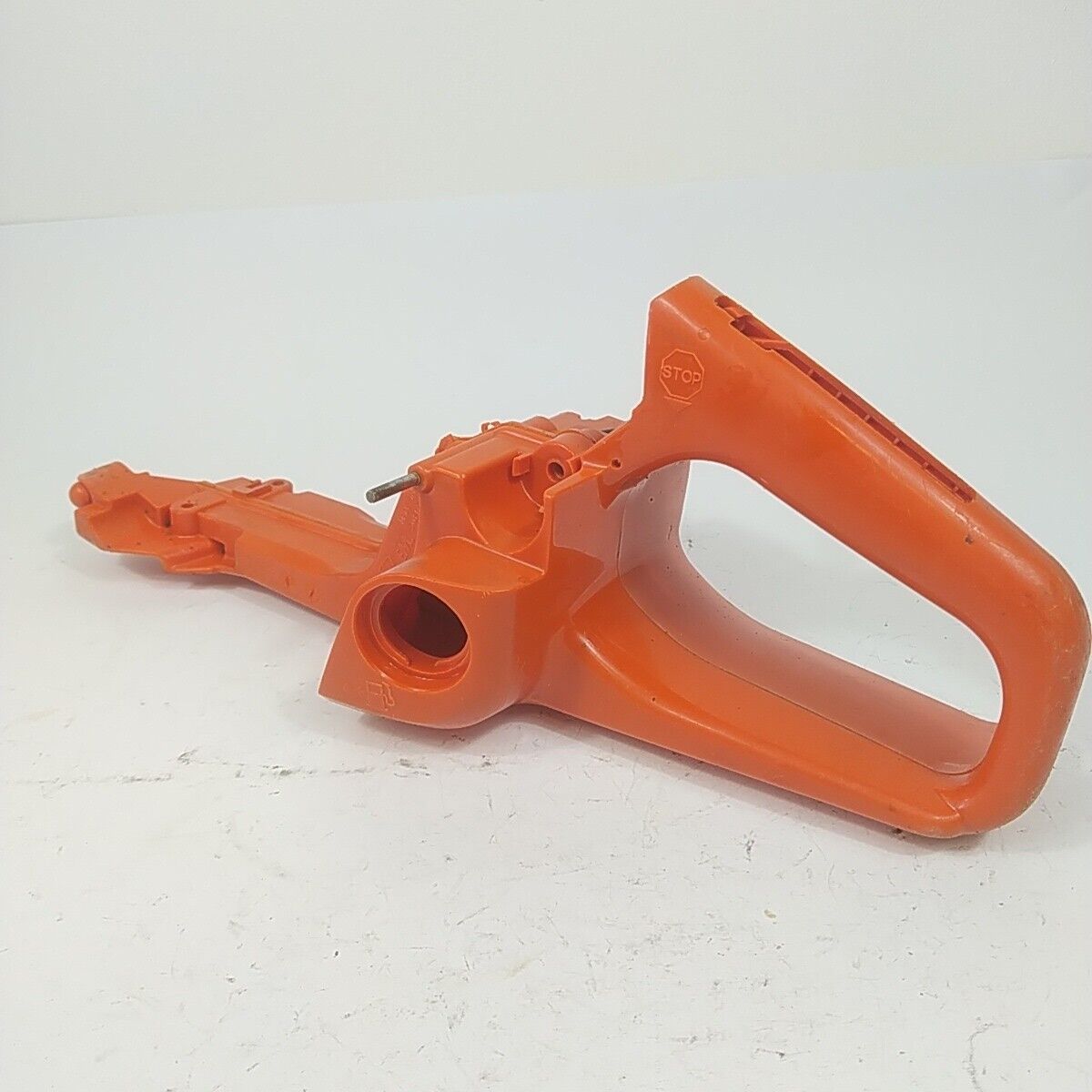 MANIGLIA IMPUGNATURA SERBATOIO BENZINA per MOTOSEGA HUSQVARNA 340 345 346 usati