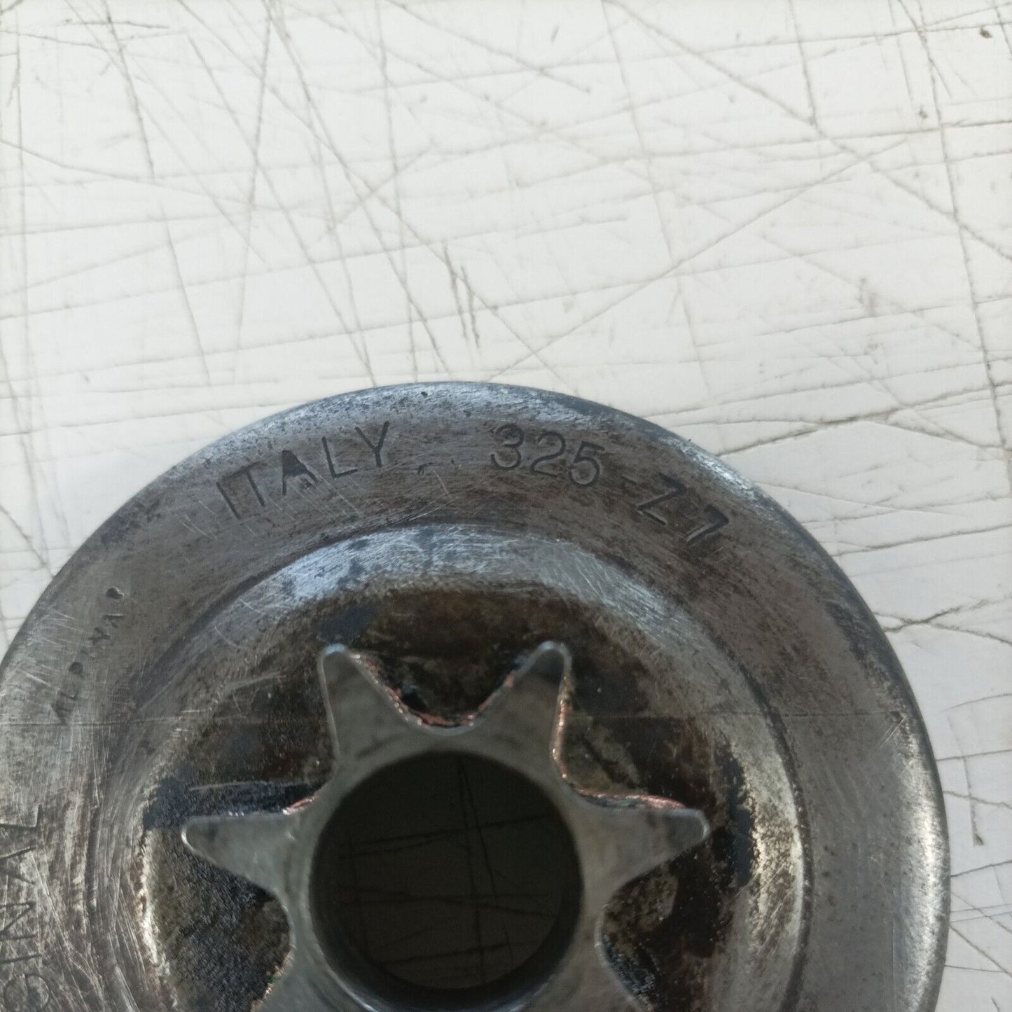 MOTOSEGA OLEOMAC OM 251 FRIZIONE E CAMPANA tamburo COMPLETA ricambi usati