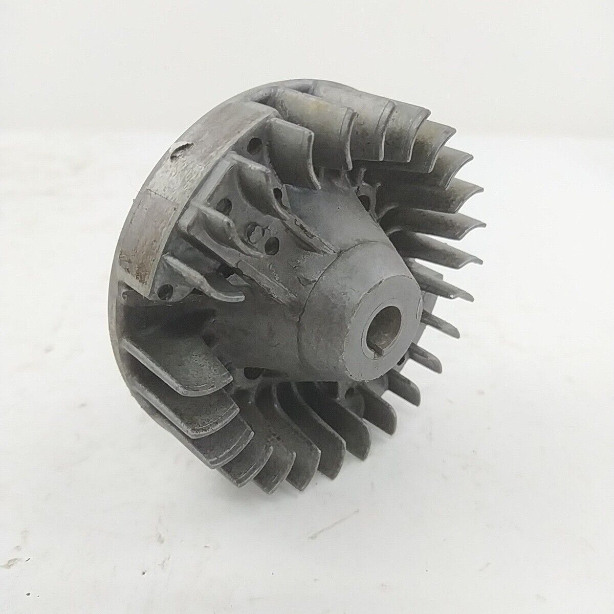 Ricambi DECESPUGLIATORE ALPINA star 41 F VOLANO magnetico di  avviamento usato