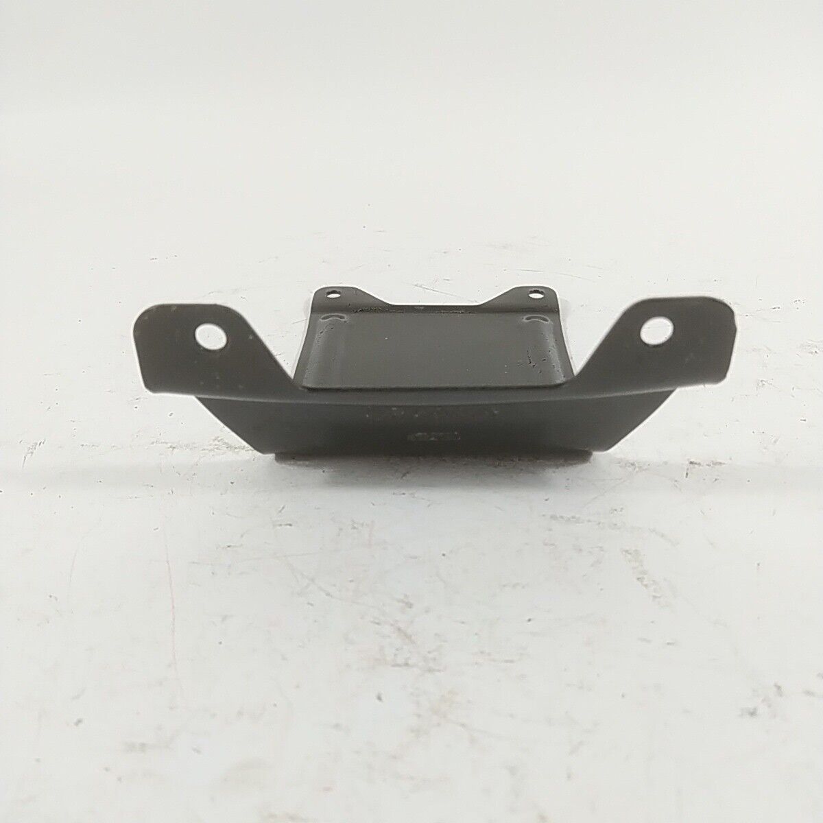 ricambio STAFFA SERBATOIO BENZINA Per motosega ALPINA PROF 70 usato cod. 4122180