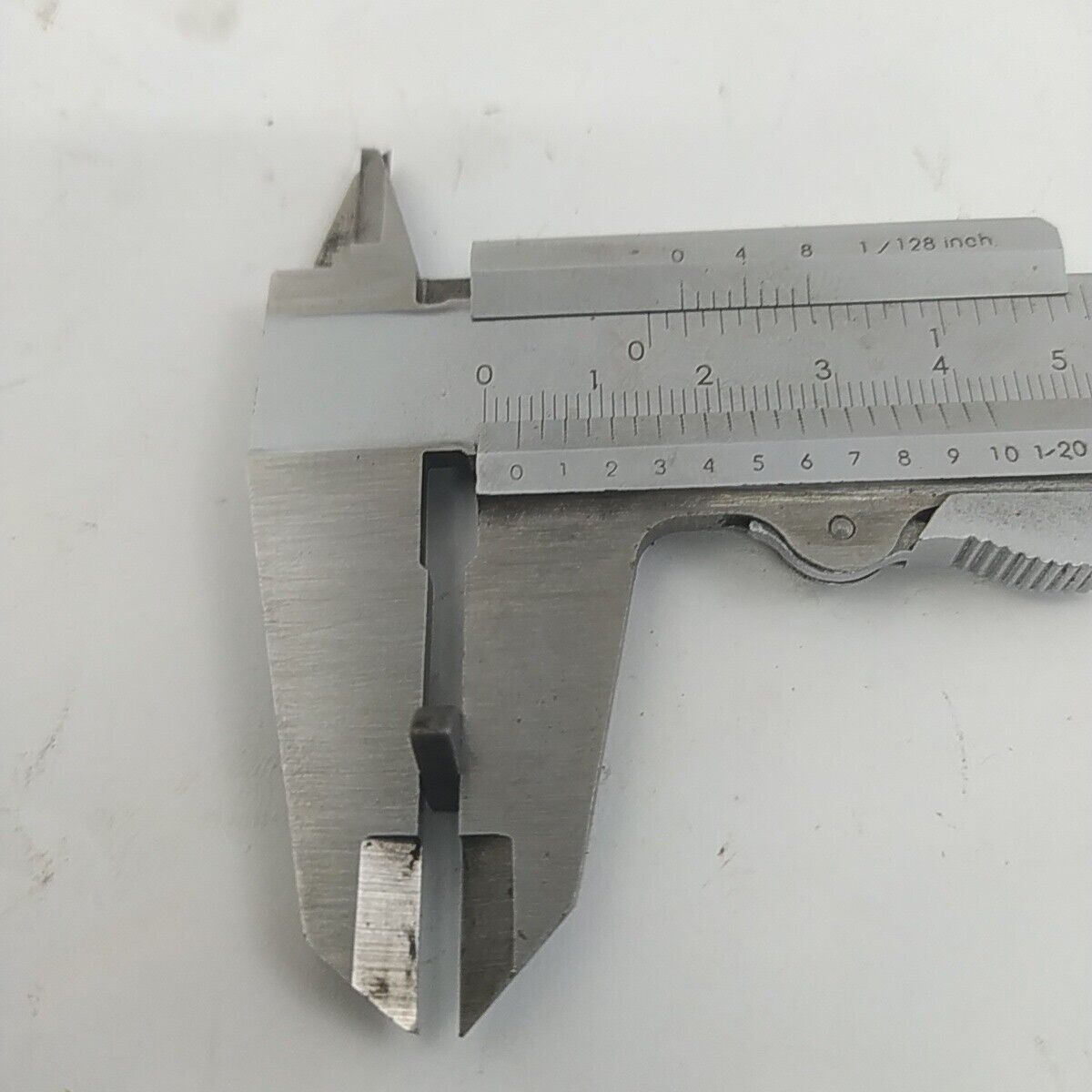 Ricambio CHIAVETTA FERMO VOLANO usato per decespugliatore MITSUBISHI TL 52