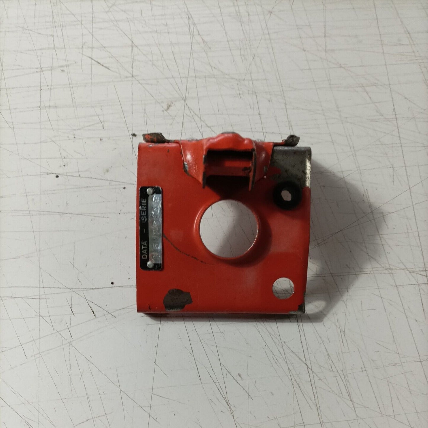 COPERCHIO CILINDRO MOTORE SUPPORTO MANIGLIA PER MOTOSEGA CASTOR C70 ALPINA A70