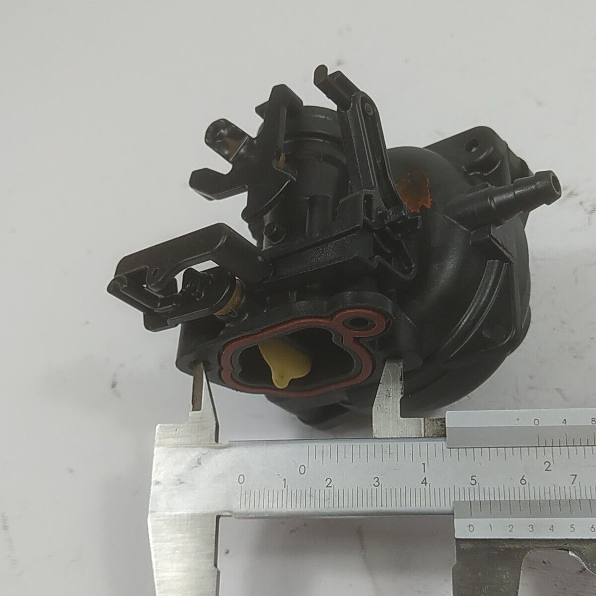 Ricambio CARBURATORE M06118 593695 per tosaerba Briggs & Stratton 675 EXi usato