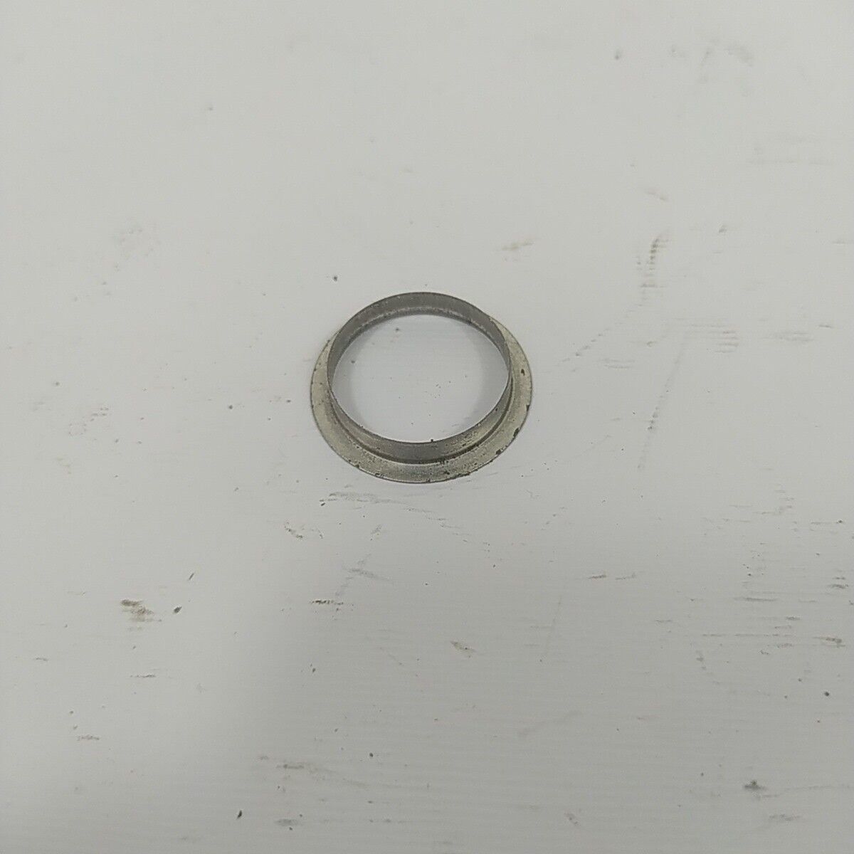 Ricambio FLANGIA COLLETTORE VITI CARBURATORE per motosega CASTOR CP 700 usato