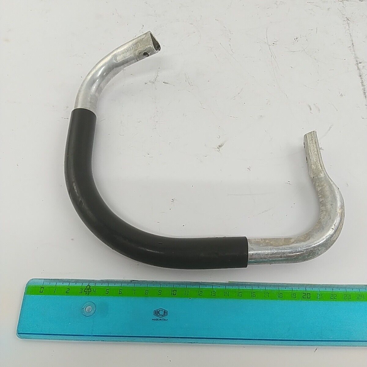Ricambio usato MANIGLIA MANICO SUPERIORE IMPUGNATURA per MOTOSEGA Echo 330 EVL