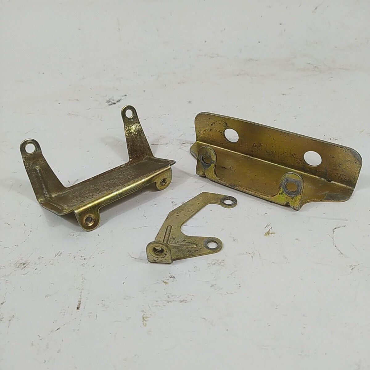 Ricambio STAFFA STAFFE MOTORE per decespugliatore McCulloch 3800 usato