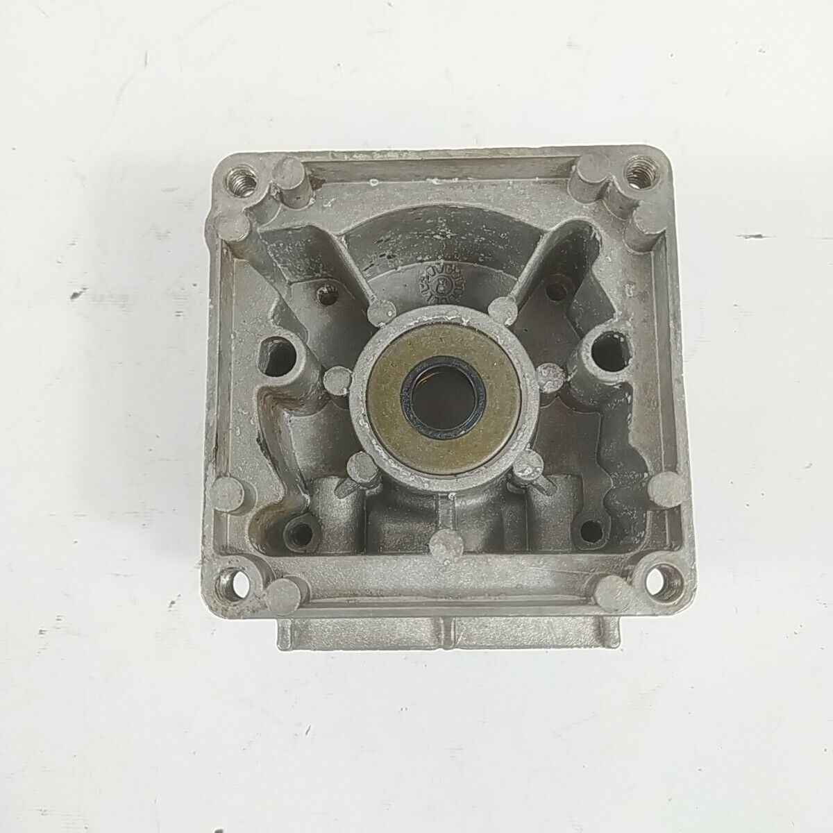 Ricambio usato BASAMENTO CARTER MOTORE decespugliatore Mcculloch ELITE 4200