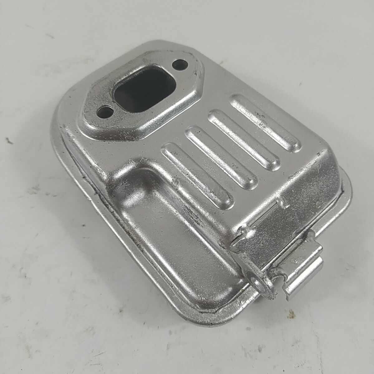 Ricambio MARMITTA SILENZIATORE TERMINALE DI SCARICO DECESPUGLIATORE ALPINA usato