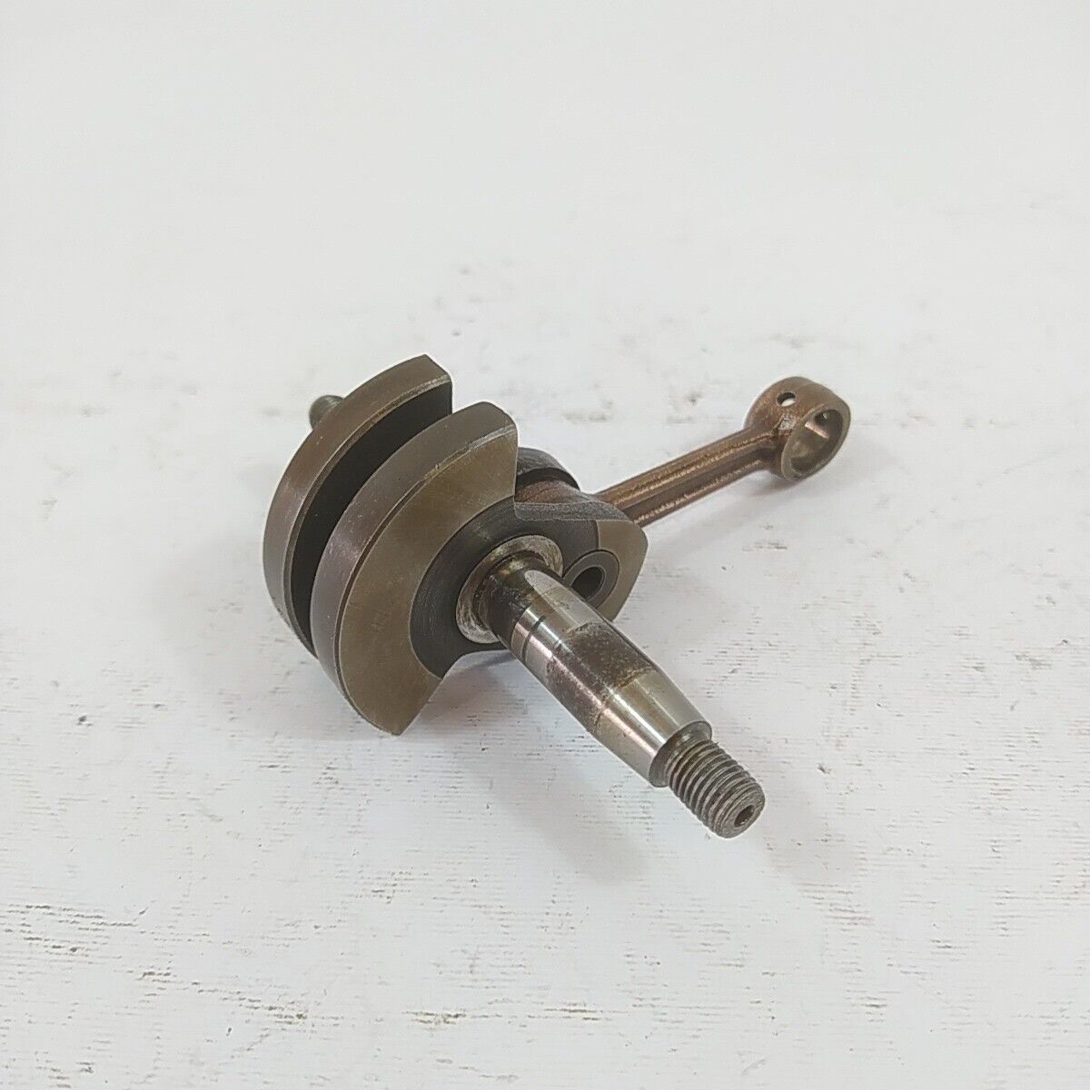 ricambio ALBERO MOTORE originale usato per decespugliatore KAWASAKI TD 33
