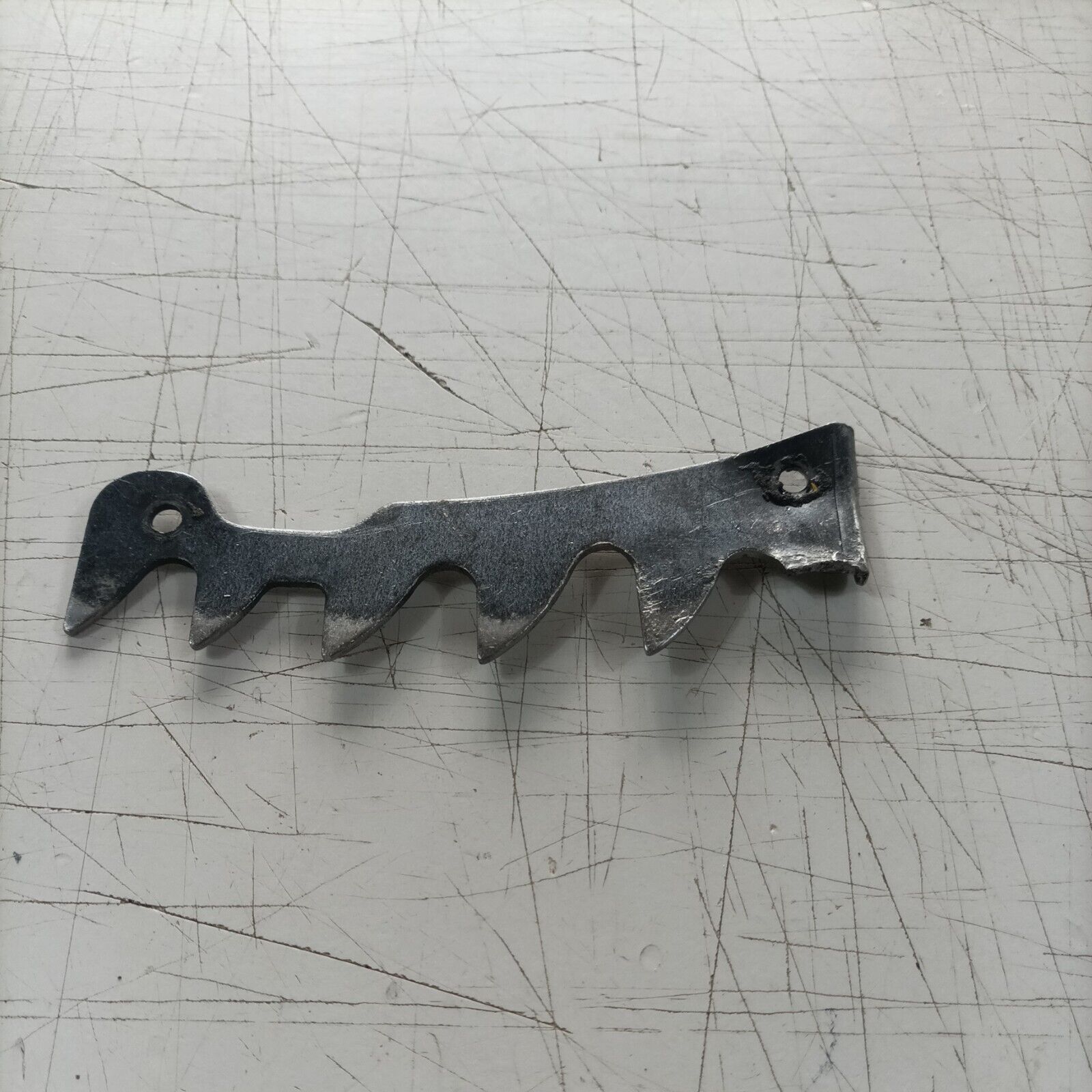 ricambio usato ARPIONE ARTIGLIO IL TAGLIO PER MOTOSEGA ALPINA PROF 45 41