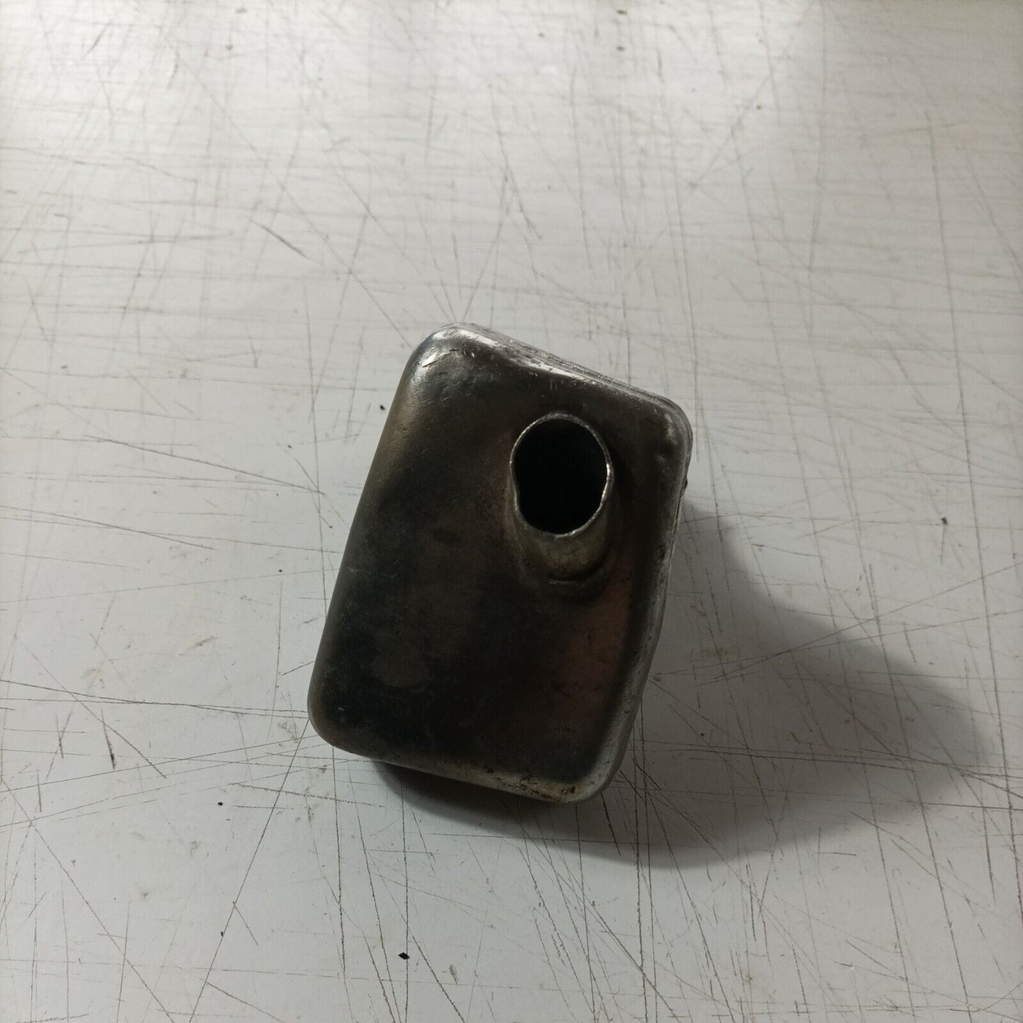 SILENZIATORE MARMITTA TERMINALE DI SCARICO PER MOTOSEGA CASTOR C 70 ALPINA A 70