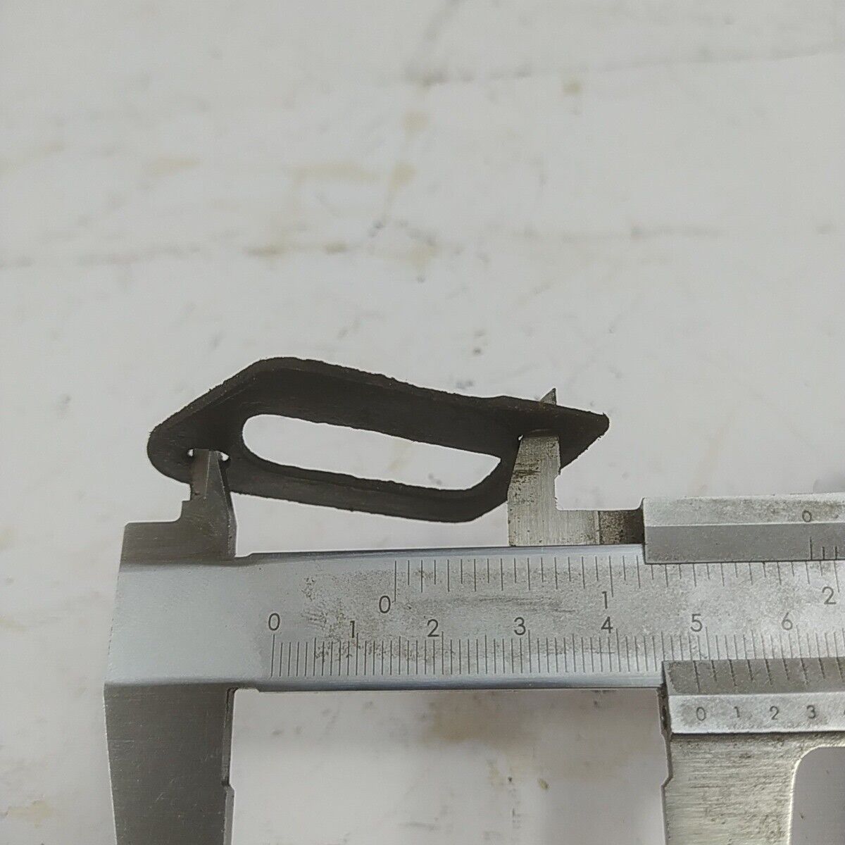 ricambio MARMITTA TERMINALE DI SCARICO per motosega castor ALPINA PROF 70 usato