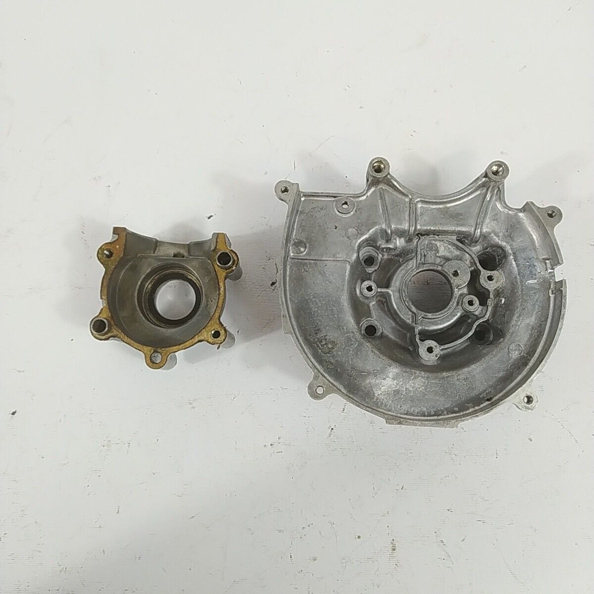 Ricambio DECESPUGLIATORE kawasaki kt 17 BASAMENTO CARTER kit CILINDRO usato