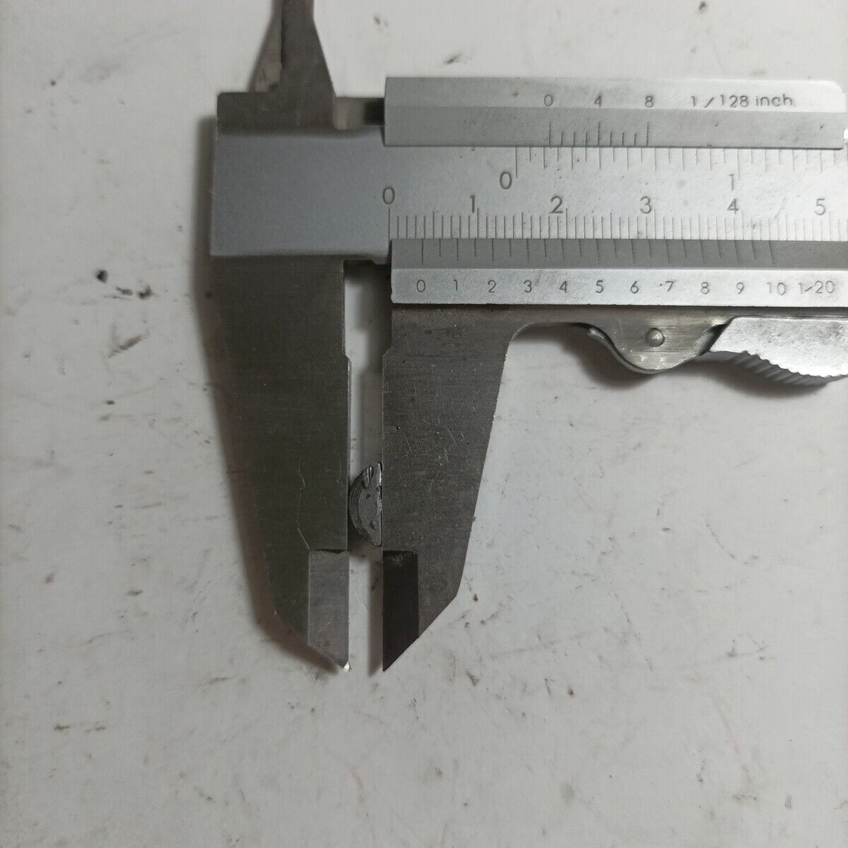 Ricambio CHIAVETTA FERMO VOLANO usato per decespugliatore Komatsu ZENOAH G2K