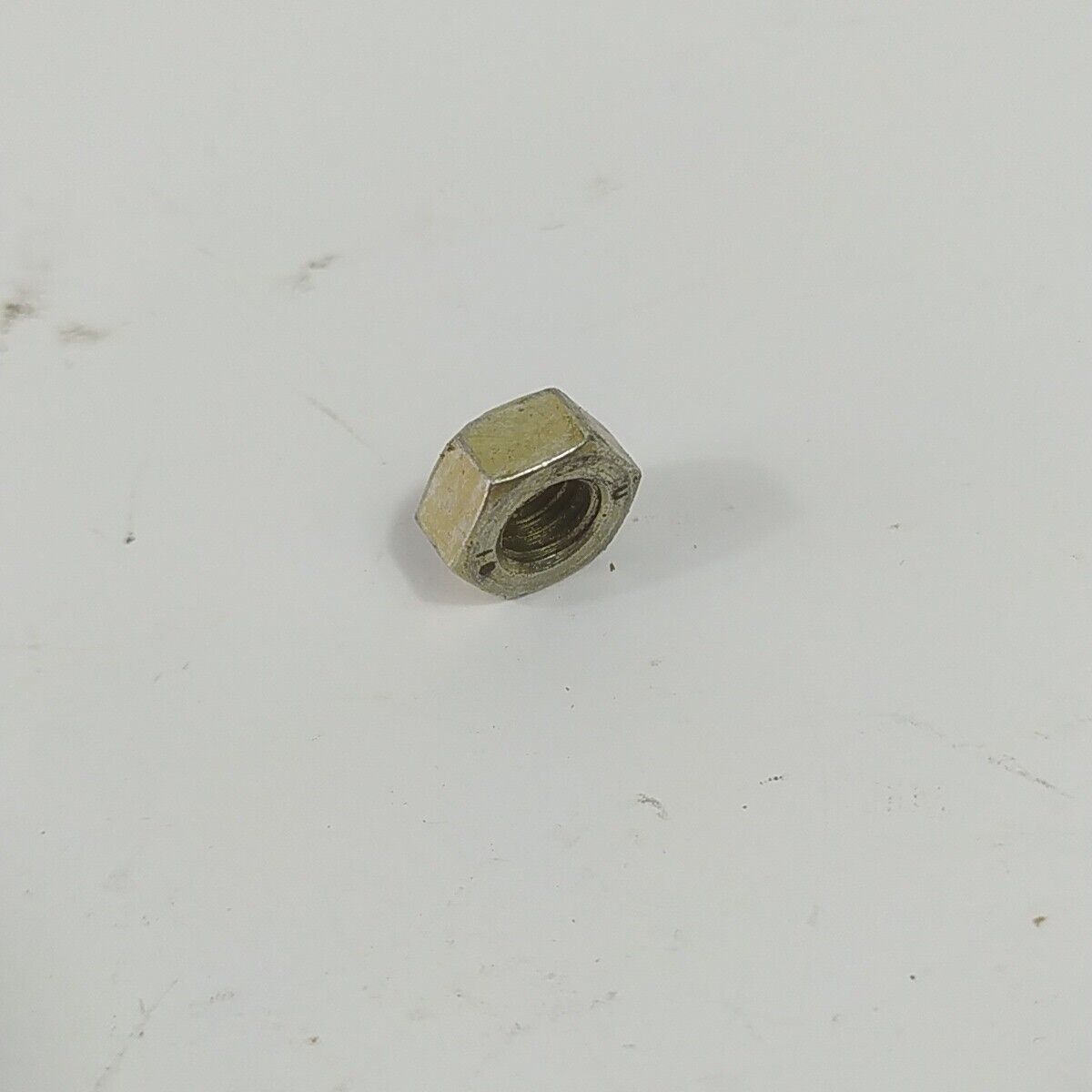 Ricambio bullone DADO ALBERO MOTORE per motosega ALPINA A45 Castor CP 45 usato