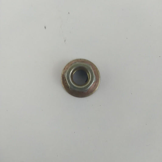 Ricambio DADO bullone ALBERO MOTORE usato per decespugliatore MITSUBISHI TL 52