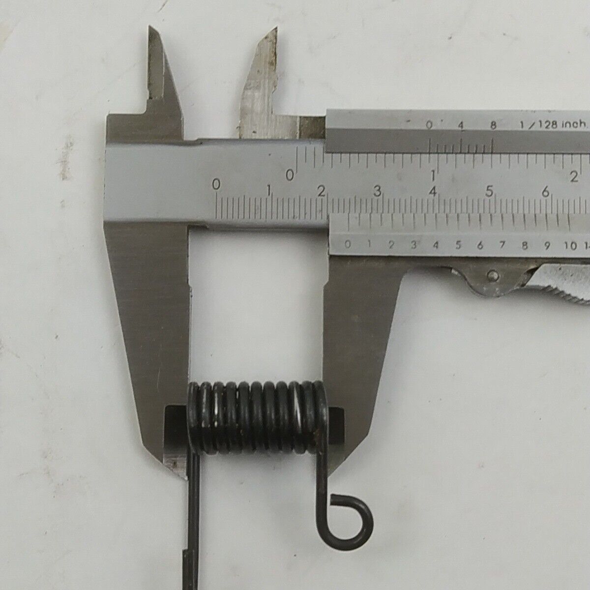 ricambi MOLLA SUPPORTI ANTIVIBRANTI per MOTOSEGA ALPINA A 350 usato