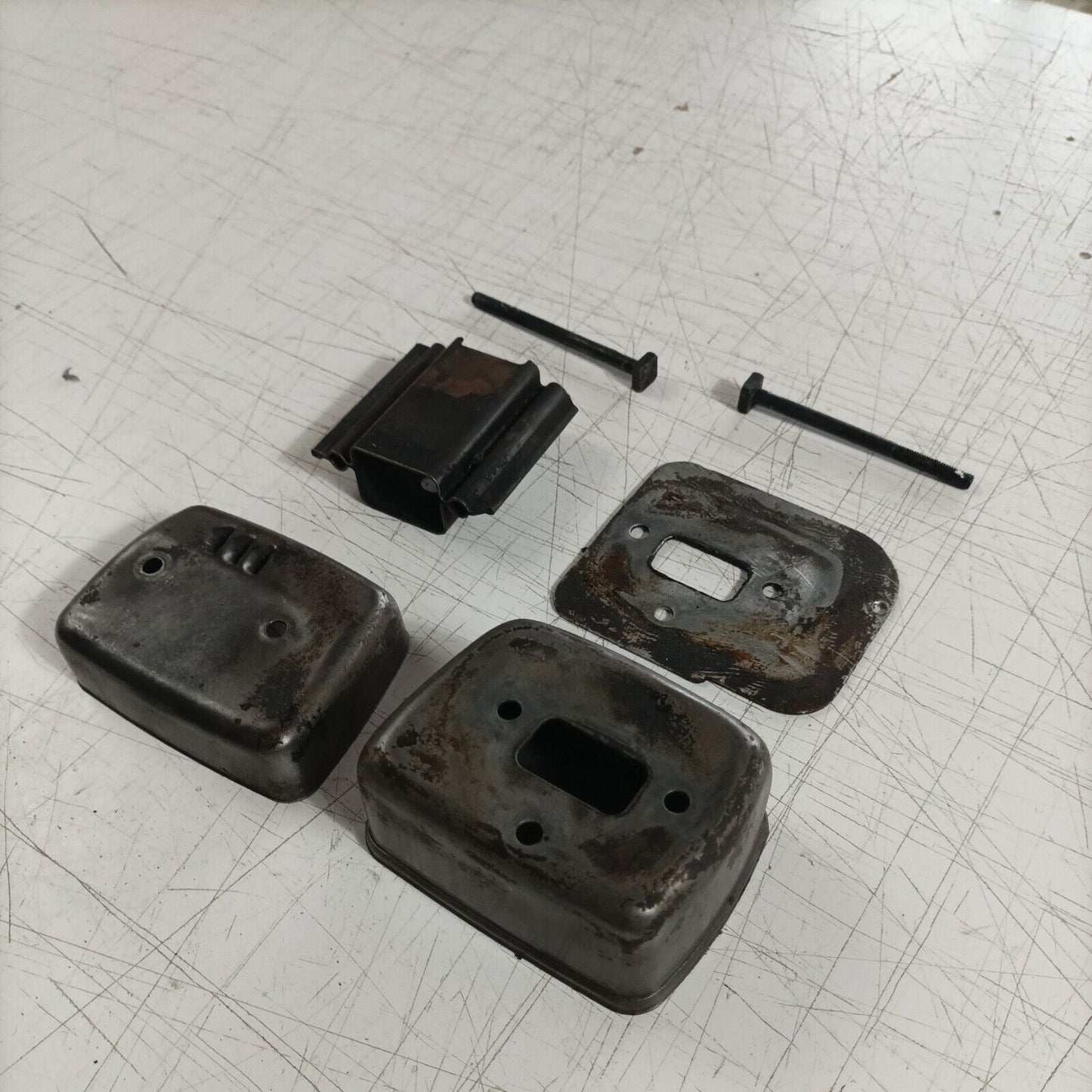 TERMINALE di scarico MARMITTA PER MOTOSEGA EMAK OLEOMAC 940 940C EFCO usato