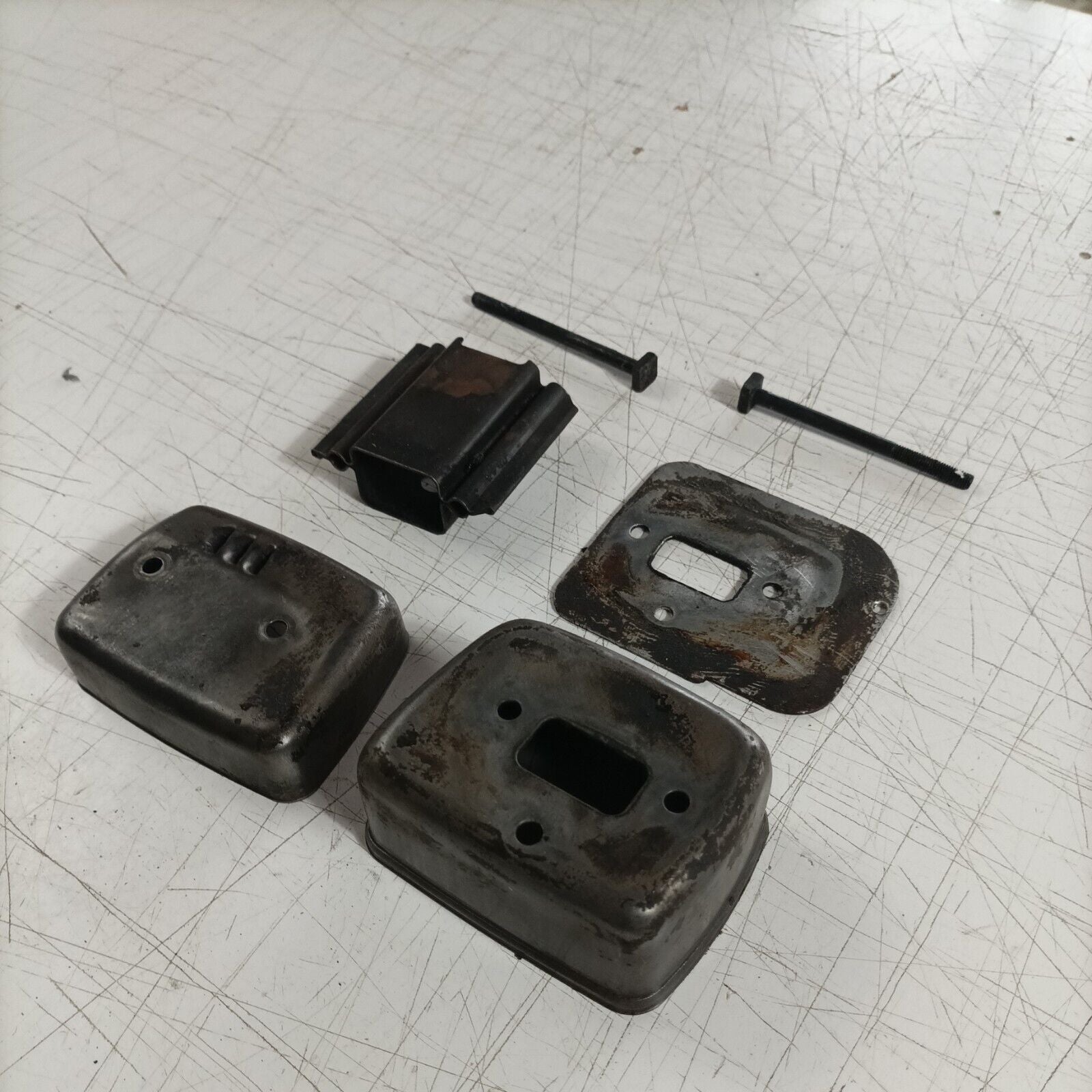 TERMINALE di scarico MARMITTA PER MOTOSEGA EMAK OLEOMAC 940 940C EFCO usato
