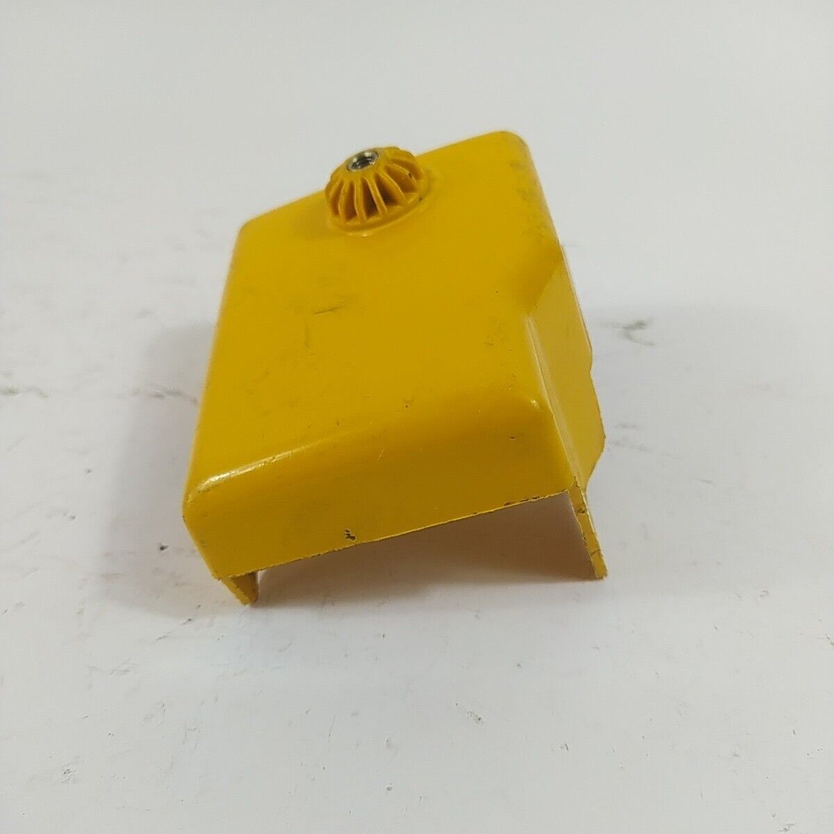 Ricambio DECESPUGLIATORE ALPINA STAR 41 COPERCHIO FILTRO DELL' ARIA usato