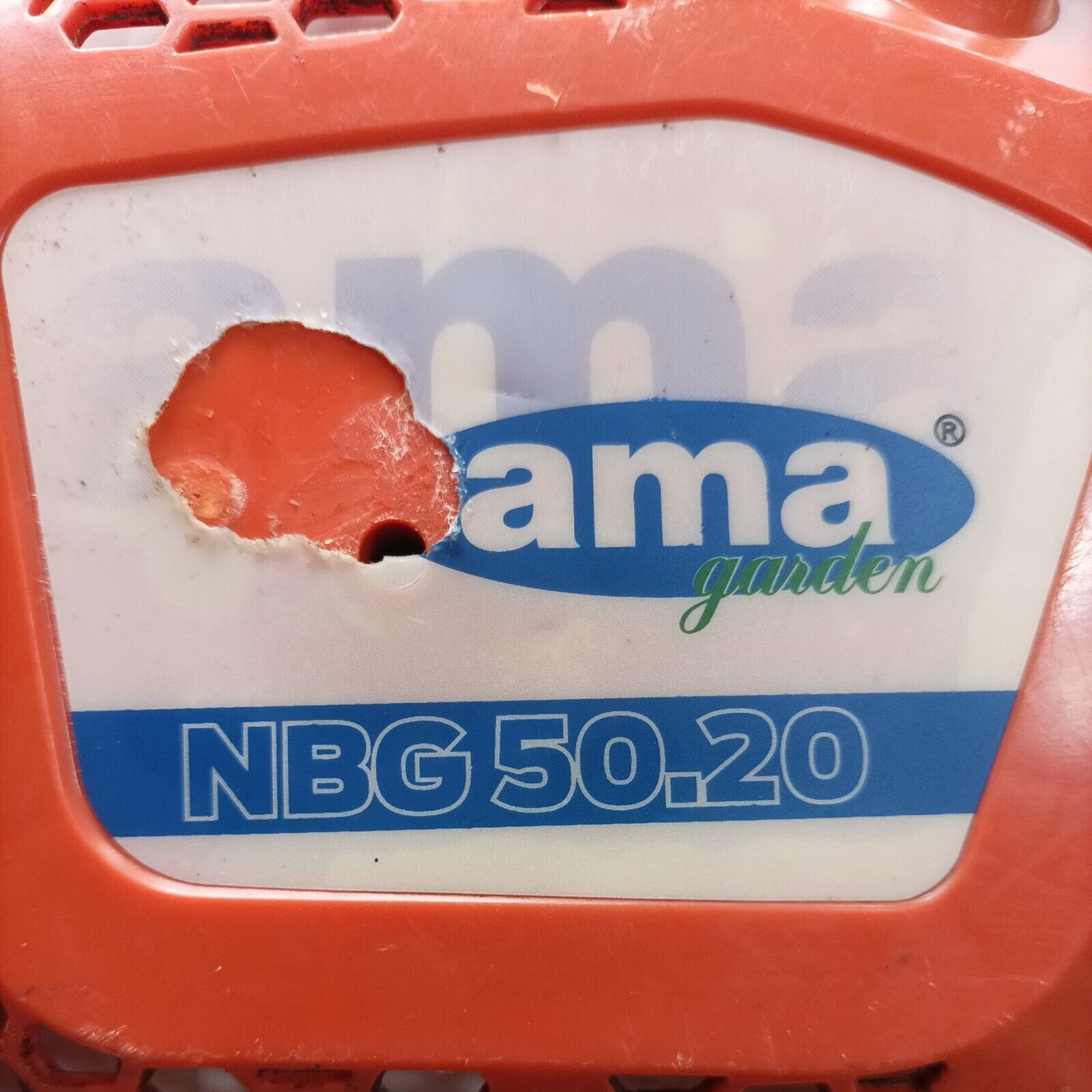4 tappi viti IMPUGNATURA MANIGLIA PER MOTOSEGA AMA NBG 50.20 ricambi usati